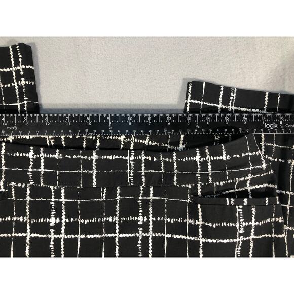 Chico’s brigette Black White Windowpane Plaid Pants Women’s 2.5 M Slim Ankle - Picture 2 of 6